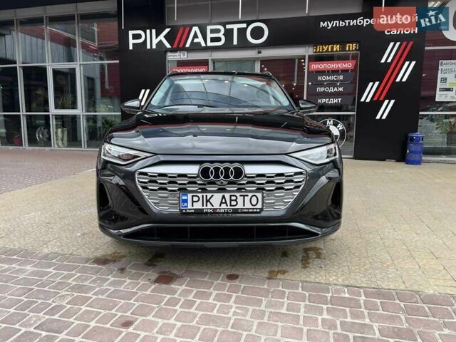 Чорний Ауді Q8 e-tron, об'ємом двигуна 0 л та пробігом 1 тис. км за 69900 $, фото 2 на Automoto.ua