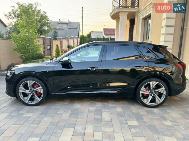Чорний Ауді Q8 e-tron, об'ємом двигуна 0 л та пробігом 31 тис. км за 57900 $, фото 56 на Automoto.ua