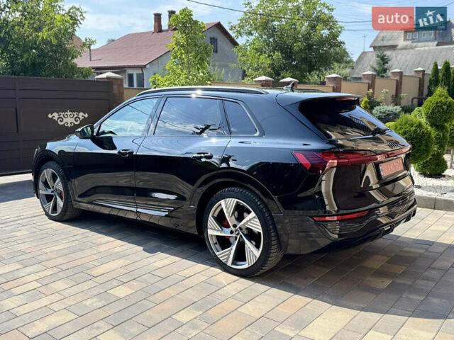 Чорний Ауді Q8 e-tron, об'ємом двигуна 0 л та пробігом 31 тис. км за 57900 $, фото 3 на Automoto.ua
