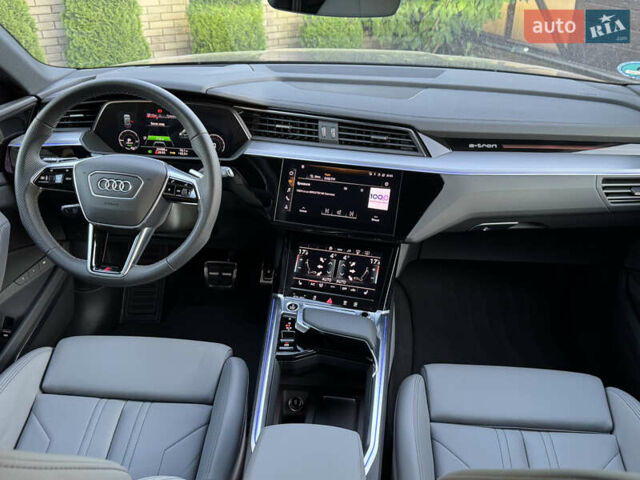 Черный Ауди Q8 e-tron, объемом двигателя 0 л и пробегом 23 тыс. км за 55000 $, фото 77 на Automoto.ua