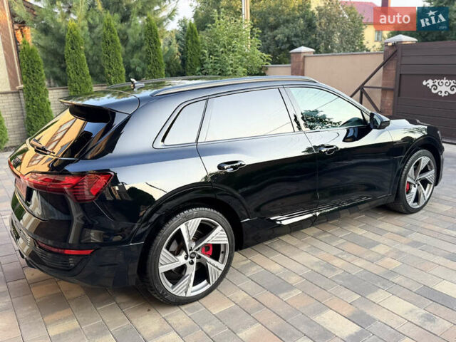 Чорний Ауді Q8 e-tron, об'ємом двигуна 0 л та пробігом 31 тис. км за 57900 $, фото 51 на Automoto.ua
