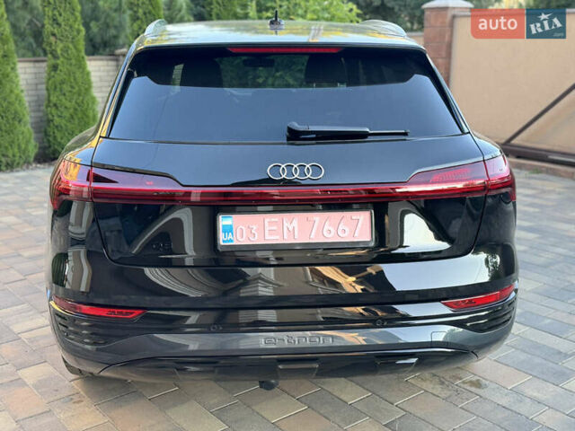 Черный Ауди Q8 e-tron, объемом двигателя 0 л и пробегом 23 тыс. км за 55000 $, фото 12 на Automoto.ua