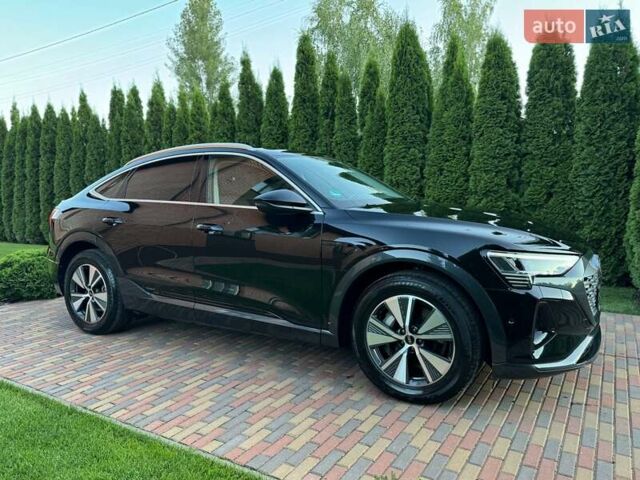 Черный Ауди Q8 e-tron, объемом двигателя 0 л и пробегом 20 тыс. км за 49999 $, фото 6 на Automoto.ua