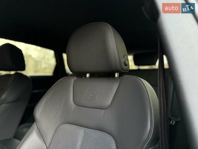 Чорний Ауді Q8 e-tron, об'ємом двигуна 0 л та пробігом 22 тис. км за 50999 $, фото 21 на Automoto.ua