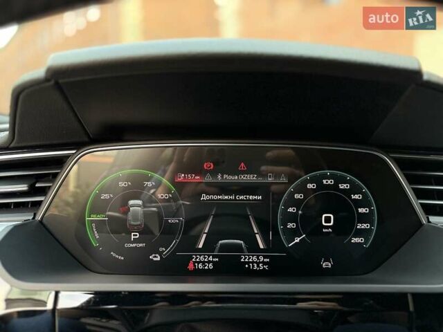 Чорний Ауді Q8 e-tron, об'ємом двигуна 0 л та пробігом 22 тис. км за 50999 $, фото 24 на Automoto.ua