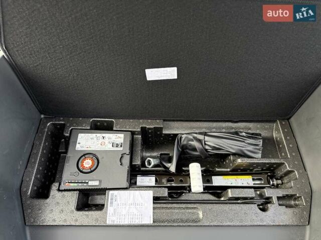 Черный Ауди Q8 e-tron, объемом двигателя 0 л и пробегом 4 тыс. км за 51800 $, фото 24 на Automoto.ua
