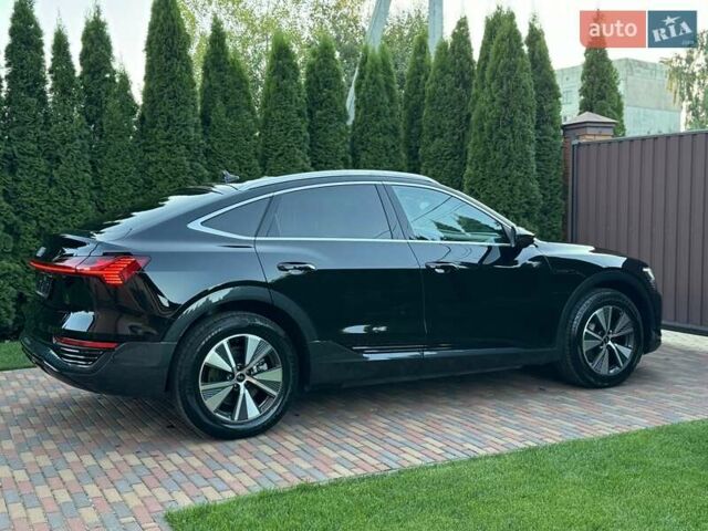 Черный Ауди Q8 e-tron, объемом двигателя 0 л и пробегом 20 тыс. км за 49999 $, фото 11 на Automoto.ua
