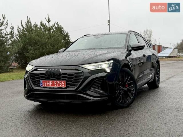 Черный Ауди Q8 e-tron, объемом двигателя 0 л и пробегом 32 тыс. км за 56700 $, фото 2 на Automoto.ua