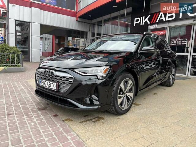 Чорний Ауді Q8 e-tron, об'ємом двигуна 0 л та пробігом 1 тис. км за 69900 $, фото 1 на Automoto.ua