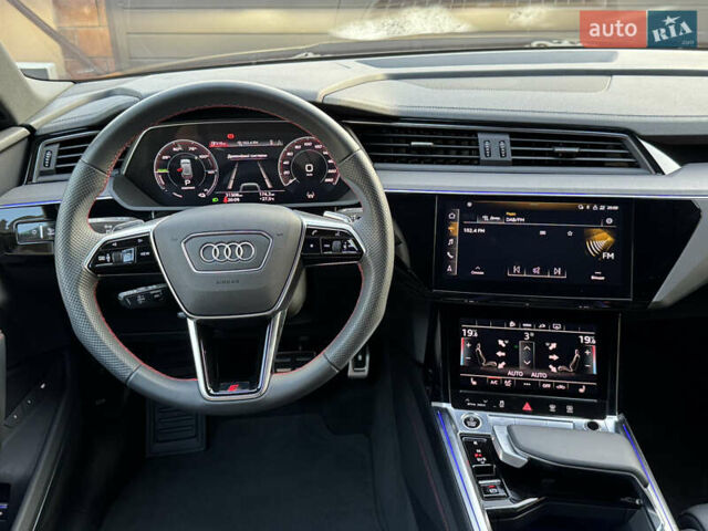 Чорний Ауді Q8 e-tron, об'ємом двигуна 0 л та пробігом 31 тис. км за 57900 $, фото 97 на Automoto.ua