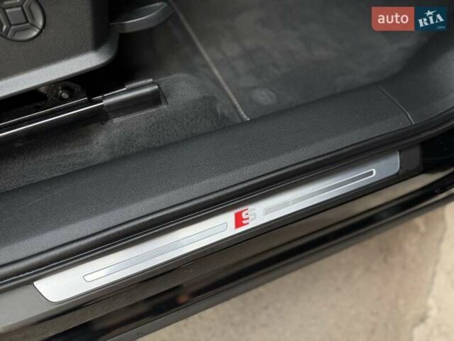 Чорний Ауді Q8 e-tron, об'ємом двигуна 0 л та пробігом 22 тис. км за 50999 $, фото 34 на Automoto.ua