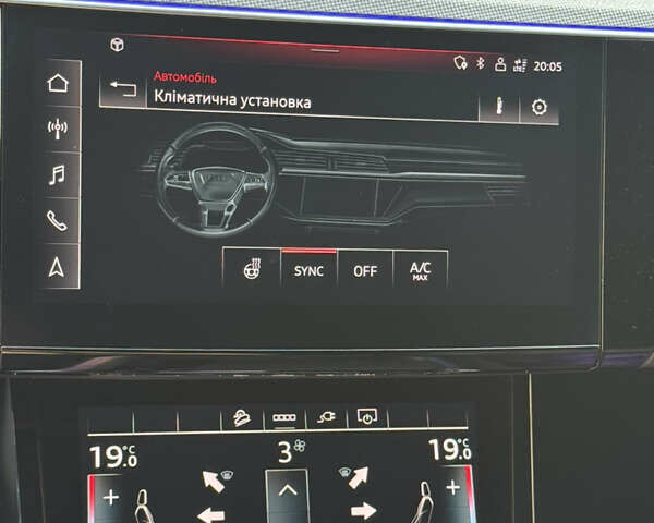 Чорний Ауді Q8 e-tron, об'ємом двигуна 0 л та пробігом 31 тис. км за 57900 $, фото 85 на Automoto.ua