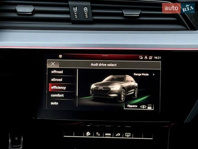 Черный Ауди Q8 e-tron, объемом двигателя 0 л и пробегом 32 тыс. км за 56700 $, фото 54 на Automoto.ua