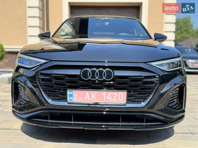 Чорний Ауді Q8 e-tron, об'ємом двигуна 0 л та пробігом 31 тис. км за 57900 $, фото 17 на Automoto.ua