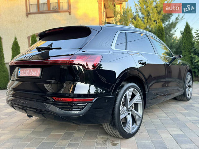Черный Ауди Q8 e-tron, объемом двигателя 0 л и пробегом 23 тыс. км за 55000 $, фото 14 на Automoto.ua
