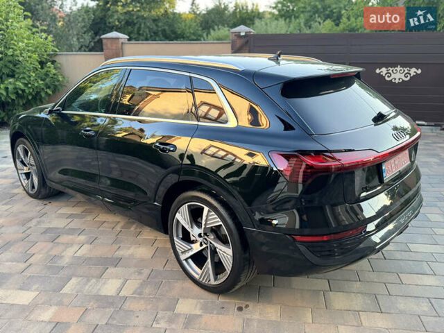 Черный Ауди Q8 e-tron, объемом двигателя 0 л и пробегом 23 тыс. км за 55000 $, фото 9 на Automoto.ua