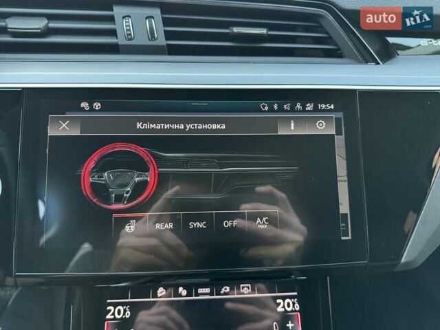 Черный Ауди Q8 e-tron, объемом двигателя 0 л и пробегом 20 тыс. км за 49999 $, фото 35 на Automoto.ua