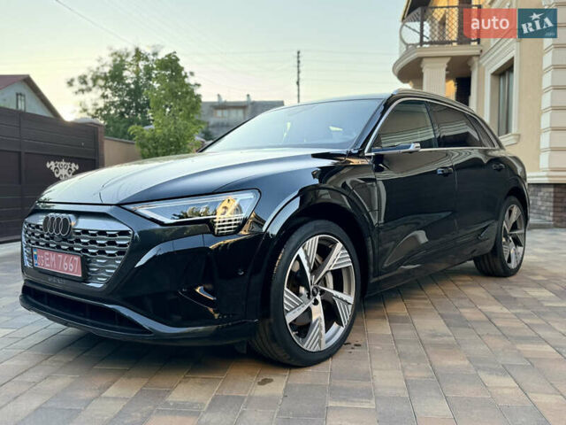 Черный Ауди Q8 e-tron, объемом двигателя 0 л и пробегом 23 тыс. км за 55000 $, фото 6 на Automoto.ua