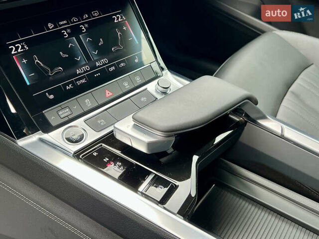 Черный Ауди Q8 e-tron, объемом двигателя 0.11 л и пробегом 7 тыс. км за 58000 $, фото 45 на Automoto.ua