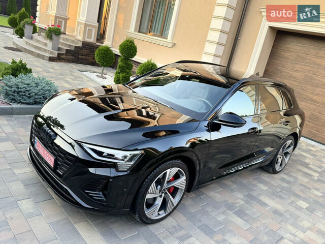 Чорний Ауді Q8 e-tron, об'ємом двигуна 0 л та пробігом 31 тис. км за 57900 $, фото 58 на Automoto.ua
