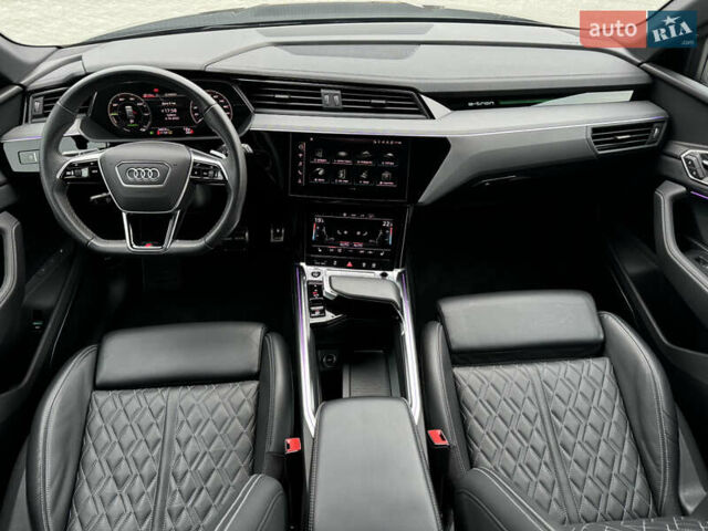 Ауді Q8 e-tron 2023 у Мукачеве на Automoto.ua Чорний Ауді Q8 e-tron, об'ємом двигуна 0 л та пробігом 38 тис. км за 64500 $, фото 9 на Automoto.ua