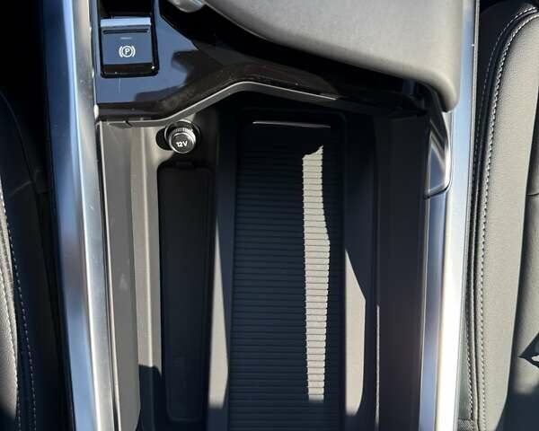 Черный Ауди Q8 e-tron, объемом двигателя 0 л и пробегом 4 тыс. км за 51800 $, фото 18 на Automoto.ua