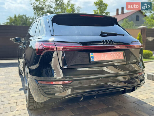 Чорний Ауді Q8 e-tron, об'ємом двигуна 0 л та пробігом 31 тис. км за 57900 $, фото 6 на Automoto.ua
