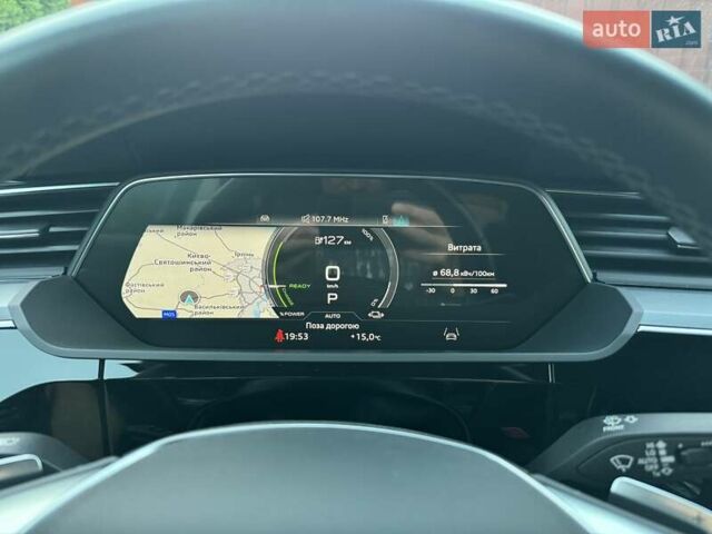 Черный Ауди Q8 e-tron, объемом двигателя 0 л и пробегом 20 тыс. км за 49999 $, фото 31 на Automoto.ua