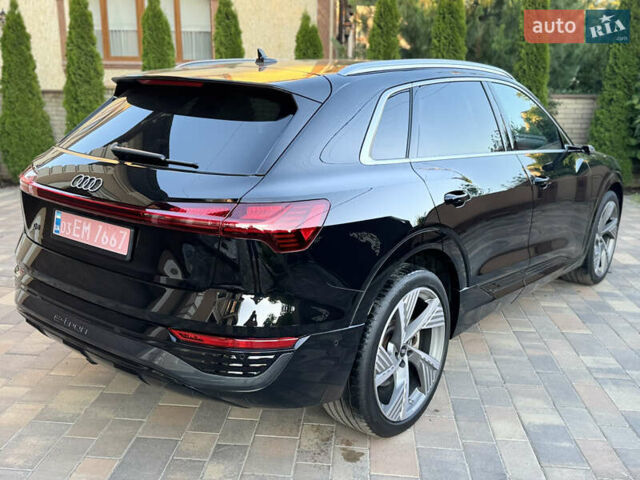 Черный Ауди Q8 e-tron, объемом двигателя 0 л и пробегом 23 тыс. км за 55000 $, фото 13 на Automoto.ua
