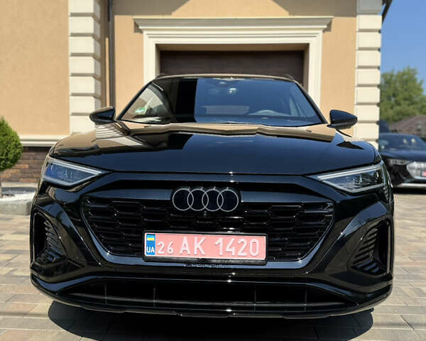 Чорний Ауді Q8 e-tron, об'ємом двигуна 0 л та пробігом 31 тис. км за 57900 $, фото 18 на Automoto.ua