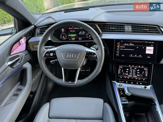 Черный Ауди Q8 e-tron, объемом двигателя 0 л и пробегом 23 тыс. км за 55000 $, фото 79 на Automoto.ua