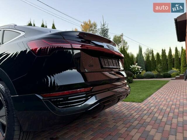 Черный Ауди Q8 e-tron, объемом двигателя 0 л и пробегом 20 тыс. км за 49999 $, фото 17 на Automoto.ua
