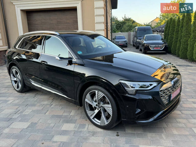 Черный Ауди Q8 e-tron, объемом двигателя 0 л и пробегом 23 тыс. км за 55000 $, фото 19 на Automoto.ua