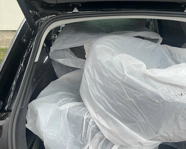 Чорний Ауді Q8 e-tron, об'ємом двигуна 0 л та пробігом 49 тис. км за 44200 $, фото 27 на Automoto.ua