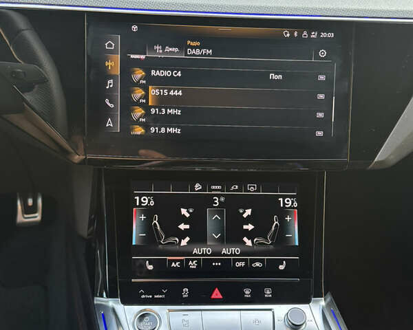 Чорний Ауді Q8 e-tron, об'ємом двигуна 0 л та пробігом 31 тис. км за 57900 $, фото 81 на Automoto.ua