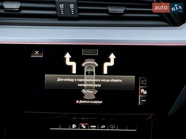 Черный Ауди Q8 e-tron, объемом двигателя 0 л и пробегом 32 тыс. км за 56700 $, фото 53 на Automoto.ua