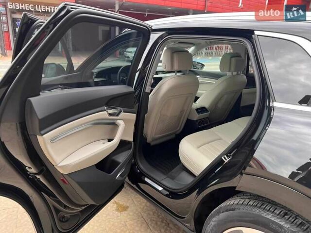 Чорний Ауді Q8 e-tron, об'ємом двигуна 0 л та пробігом 1 тис. км за 69900 $, фото 34 на Automoto.ua