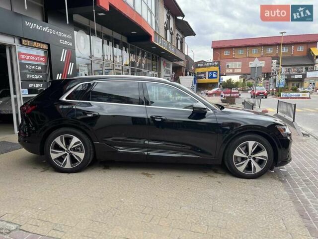 Чорний Ауді Q8 e-tron, об'ємом двигуна 0 л та пробігом 1 тис. км за 69900 $, фото 5 на Automoto.ua