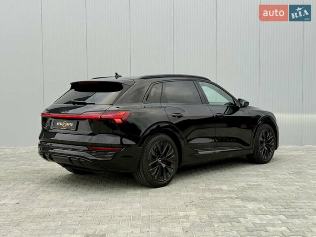 Ауді Q8 e-tron 2023 у Мукачеве на Automoto.ua Чорний Ауді Q8 e-tron, об'ємом двигуна 0 л та пробігом 38 тис. км за 64500 $, фото 3 на Automoto.ua