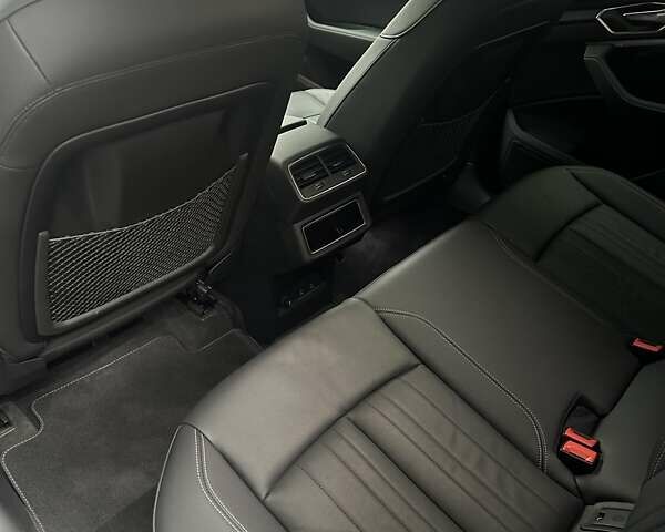 Черный Ауди Q8 e-tron, объемом двигателя 0 л и пробегом 27 тыс. км за 47900 $, фото 15 на Automoto.ua