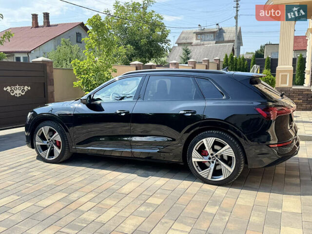 Чорний Ауді Q8 e-tron, об'ємом двигуна 0 л та пробігом 31 тис. км за 57900 $, фото 4 на Automoto.ua