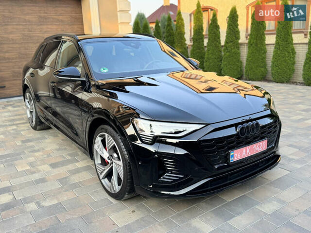 Чорний Ауді Q8 e-tron, об'ємом двигуна 0 л та пробігом 31 тис. км за 57900 $, фото 45 на Automoto.ua
