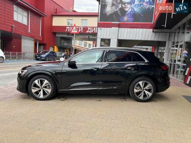 Чорний Ауді Q8 e-tron, об'ємом двигуна 0 л та пробігом 1 тис. км за 69900 $, фото 9 на Automoto.ua