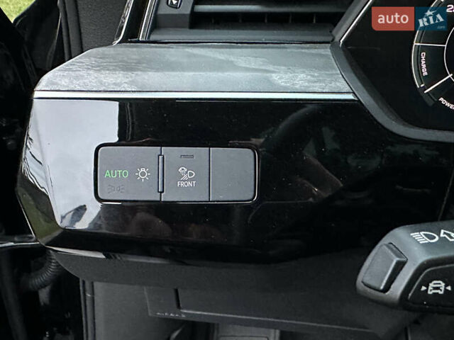 Чорний Ауді Q8 e-tron, об'ємом двигуна 0 л та пробігом 16 тис. км за 48500 $, фото 79 на Automoto.ua