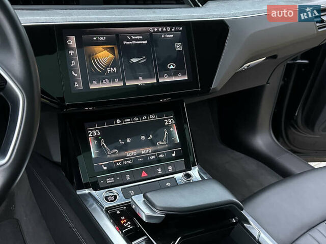 Чорний Ауді Q8 e-tron, об'ємом двигуна 0 л та пробігом 16 тис. км за 48500 $, фото 87 на Automoto.ua