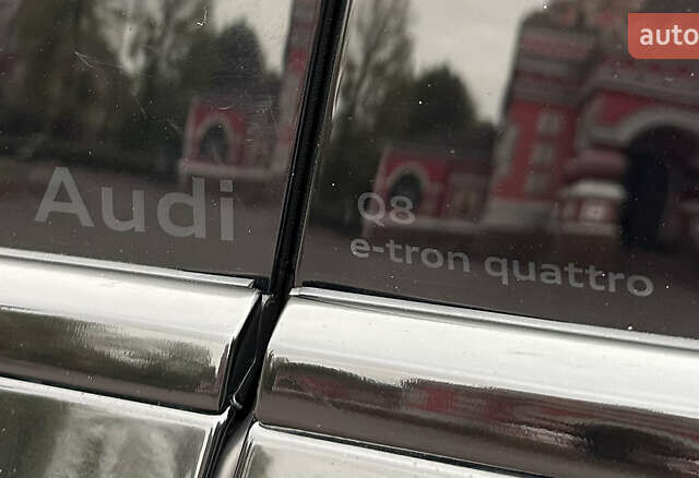 Ауді Q8 e-tron 2024 у Дніпро (Дніпропетровську) на Automoto.ua Чорний Ауді Q8 e-tron, об'ємом двигуна 0 л та пробігом 25 тис. км за 58000 $, фото 52 на Automoto.ua