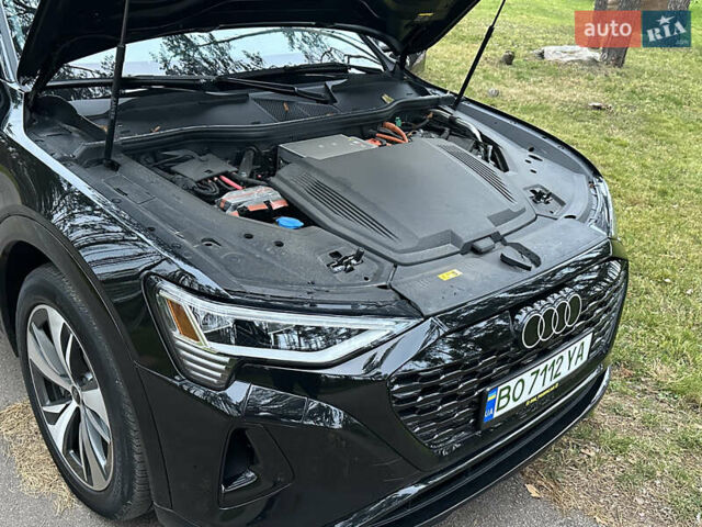 Чорний Ауді Q8 e-tron, об'ємом двигуна 0 л та пробігом 16 тис. км за 48500 $, фото 97 на Automoto.ua