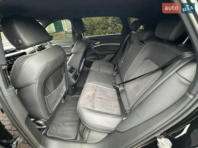 Ауді Q8 e-tron 2024 у Дніпро (Дніпропетровську) на Automoto.ua Чорний Ауді Q8 e-tron, об'ємом двигуна 0 л та пробігом 25 тис. км за 58000 $, фото 18 на Automoto.ua