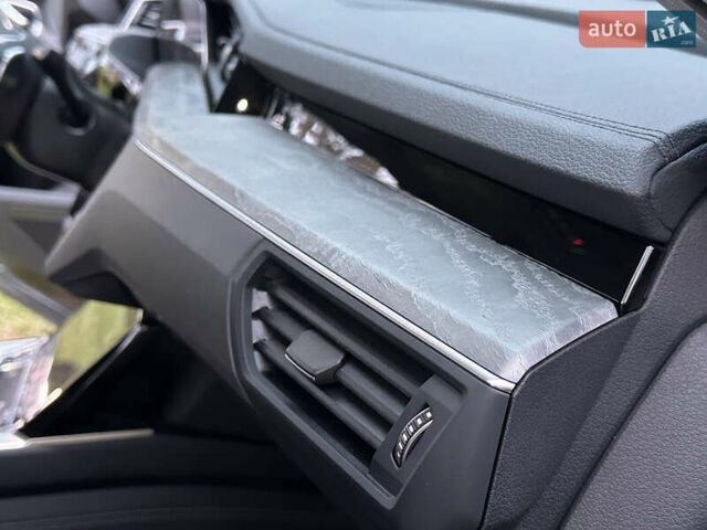 Чорний Ауді Q8 e-tron, об'ємом двигуна 0 л та пробігом 16 тис. км за 48500 $, фото 49 на Automoto.ua