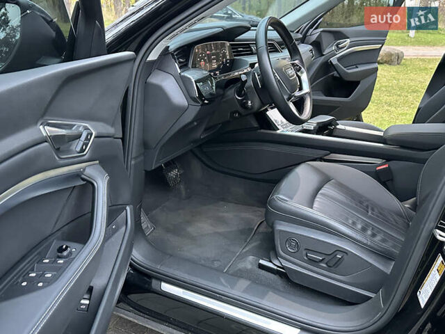 Чорний Ауді Q8 e-tron, об'ємом двигуна 0 л та пробігом 16 тис. км за 48500 $, фото 75 на Automoto.ua